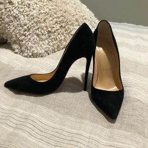 COPY - Christian Louboutin So Kate in suede black